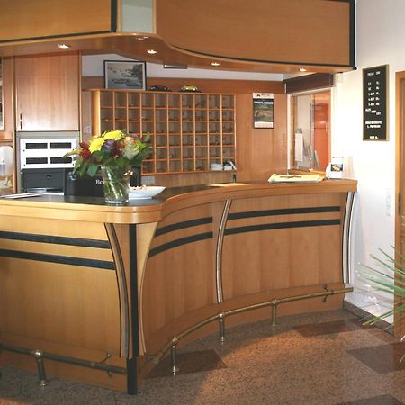 Hotel Parqeo Im A66 Гельнхаузен Экстерьер фото